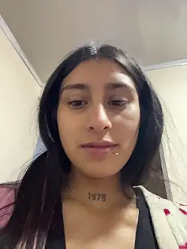 Violeet-Smith online show from December 20, 1:40 pm