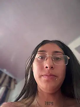 Violeet-Smith online show from March 11, 4:13 pm