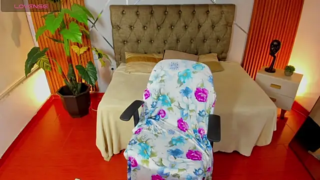 camilaa lux online show from February 12, 11:49 am