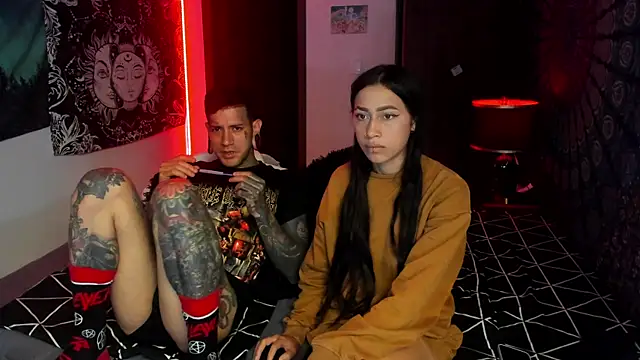 Snapshot of cleoo_jhonny chatting on November 12, 8:15 am cleoo jhonny online show from November 12, 8:15 am