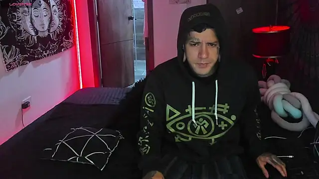 Snapshot of cleoo_jhonny chatting on November 22, 7:40 am cleoo jhonny online show from November 22, 7:40 am