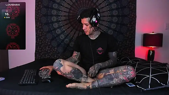 Snapshot of cleoo_jhonny chatting on January 14, 5:13 am cleoo jhonny online show from January 14, 5:13 am