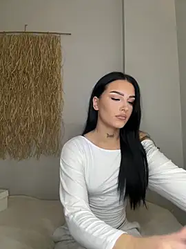 Gabbyys online show from November 4, 8:30 pm