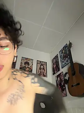 Snapshot of Abby_Evanns1 chatting on May 13, 1:30 pm Abby Evanns1 online show from May 13, 1:30 pm