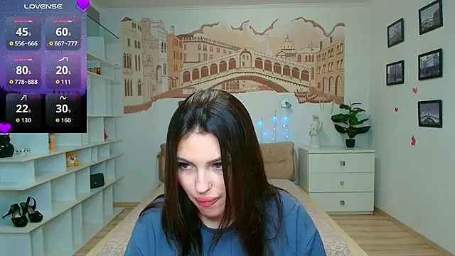 Snapshot of KittyShenson chatting on June 10, 5:45 pm KittyShenson online show from June 10, 5:45 pm