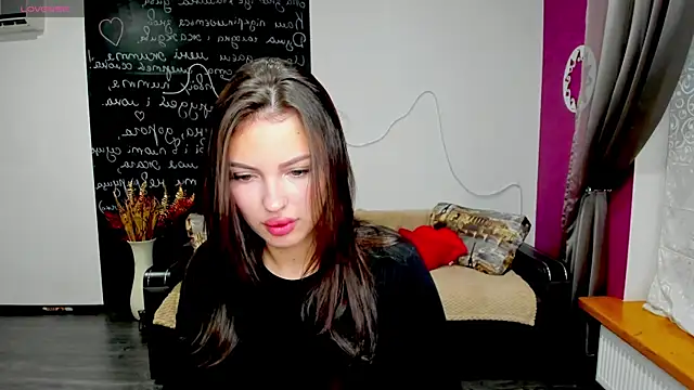 Snapshot of KittyShenson chatting on July 9, 5:39 pm KittyShenson online show from July 9, 5:39 pm