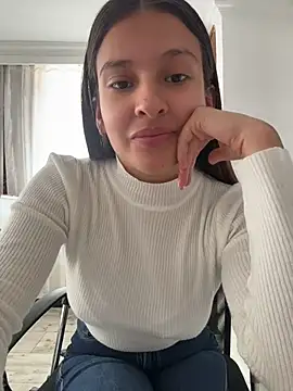 Talia Bonet online show from July 21, 2:30 pm