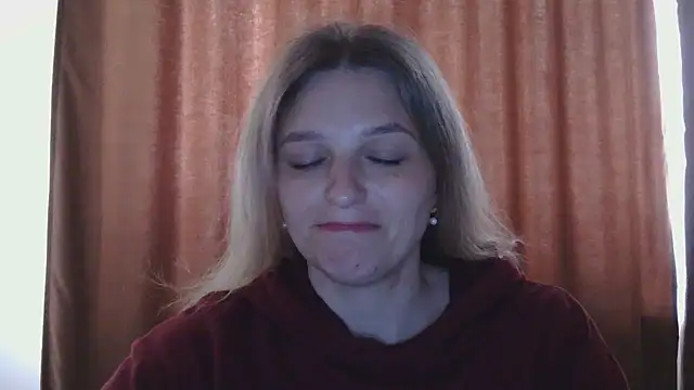 Snapshot of ElisSky301 chatting on April 26, 11:41 am ElisSky301 online show from April 26, 11:41 am