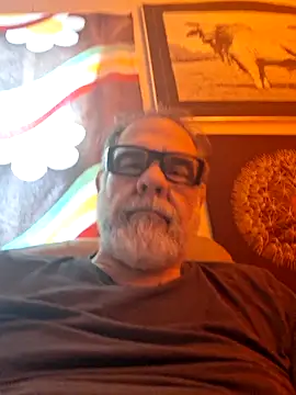 Snapshot of pena633 chatting on May 14, 10:49 pm pena633 online show from May 14, 10:49 pm