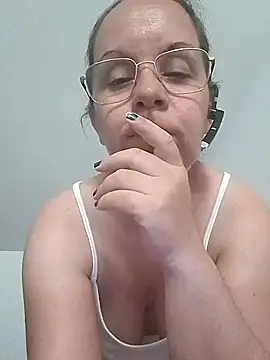 Snapshot of barbara896 chatting on June 27, 10:15 pm barbara896 online show from June 27, 10:15 pm