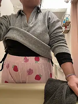 gatitalocahot online show from January 9, 10:55 pm