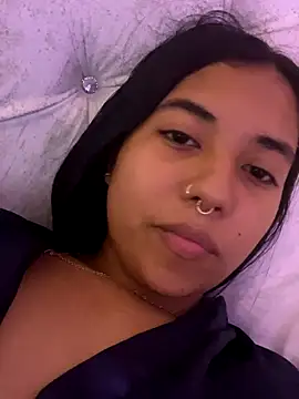 aly nicols online show from November 5, 7:08 am