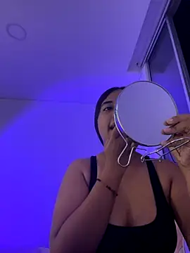 aly nicols online show from November 20, 5:29 am