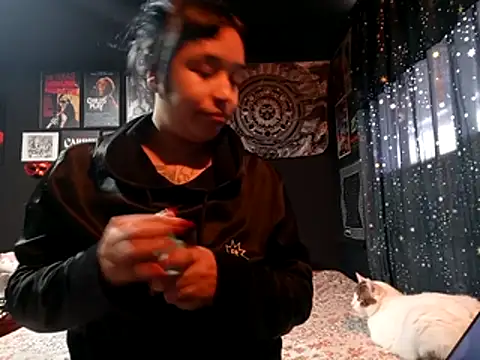 Isis Bathory online show from October 27, 7:07 pm