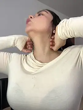 Selena Roa online show from December 5, 4:47 pm