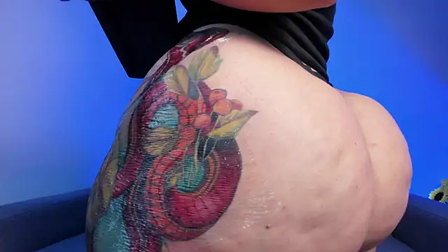 miah storm online show from March 31, 4:46 am