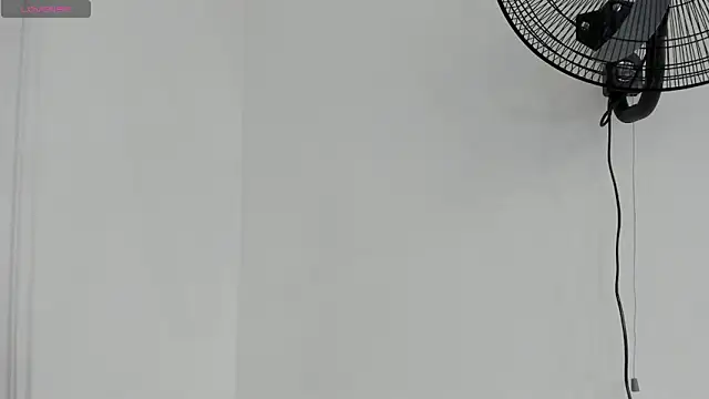 mirandaduboiss online show from April 2, 1:09 pm