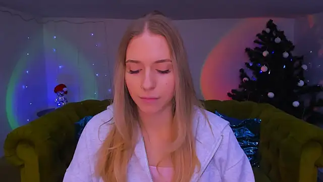 sassy cutie online show from January 10, 1:13 pm