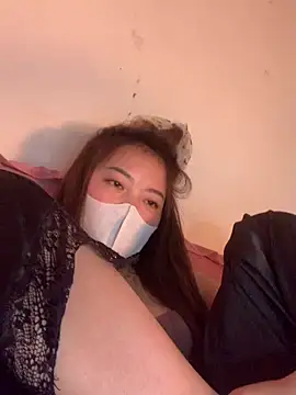 Snapshot of helo-kitty chatting on February 11, 3:17 pm helo-kitty online show from February 11, 3:17 pm