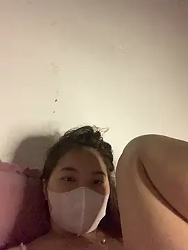 Snapshot of helo-kitty chatting on February 25, 3:10 pm helo-kitty online show from February 25, 3:10 pm