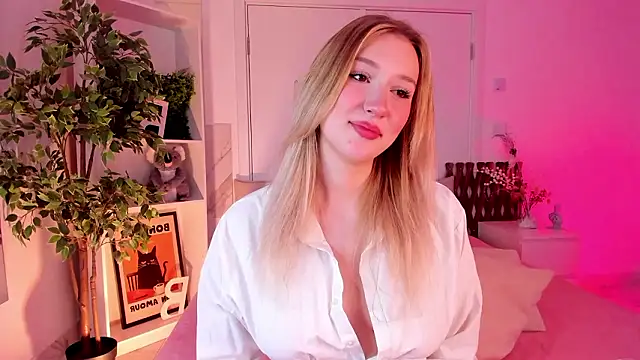 Snapshot of Synrix chatting on February 2, 7:07 am Synrix online show from February 2, 7:07 am