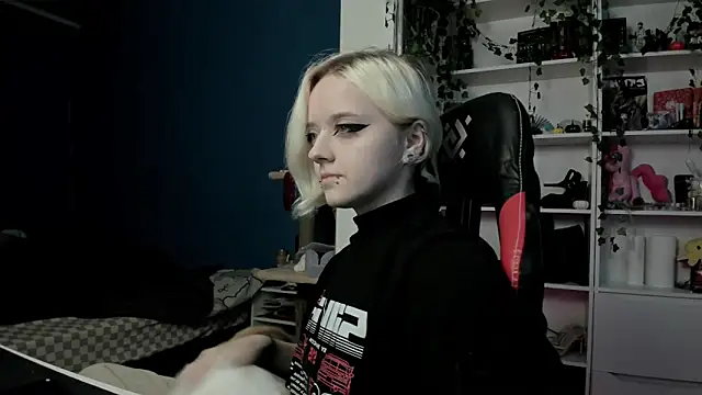 Holy Mistress S online show from November 5, 9:42 am