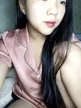 Quynhsumon online show from January 15, 3:16 pm