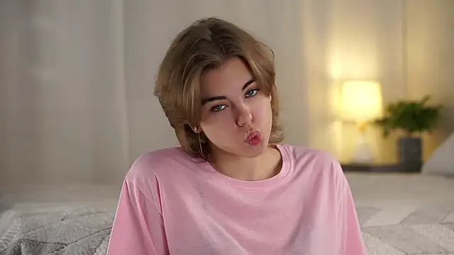 MelodyBaur online show from November 9, 1:31 pm