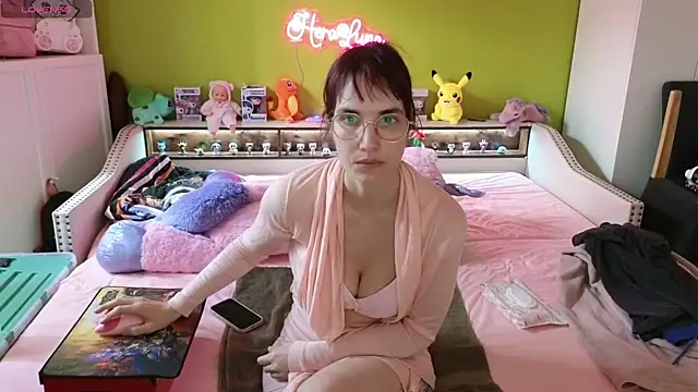  HeraLuna  online show from November 9, 1:20 pm