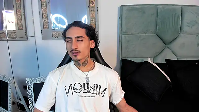 Mr Strike online show from October 28, 2:26 am