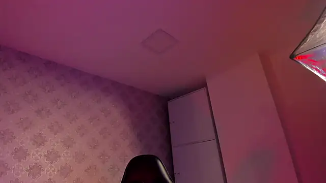 Mr Strike online show from November 23, 3:06 am