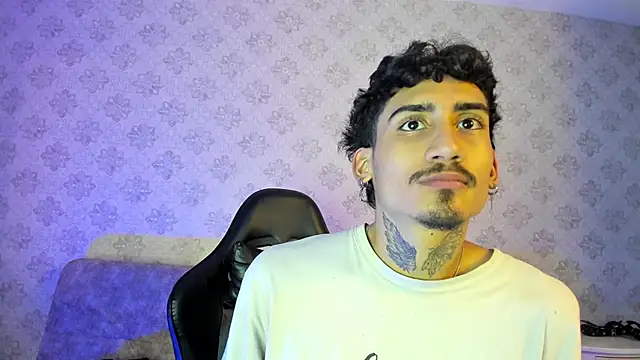 Mr Strike online show from December 5, 3:15 am