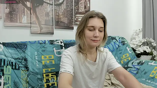 Tenderly Sophie online show from December 18, 1:22 am