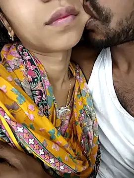 CoupleShow 432 online show from March 17, 5:05 pm