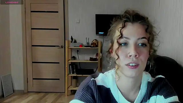 twinkle rosie online show from January 10, 6:42 pm