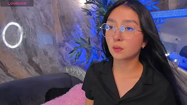 sydney miller  online show from February 9, 11:20 pm