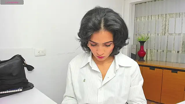 chloehanna online show from November 11, 5:57 pm