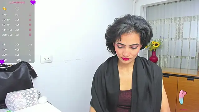 chloehanna online show from December 17, 7:42 pm