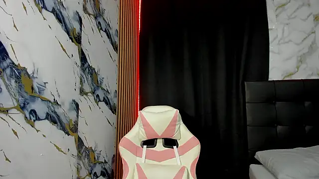 Scarlet DLuce online show from February 24, 8:56 am