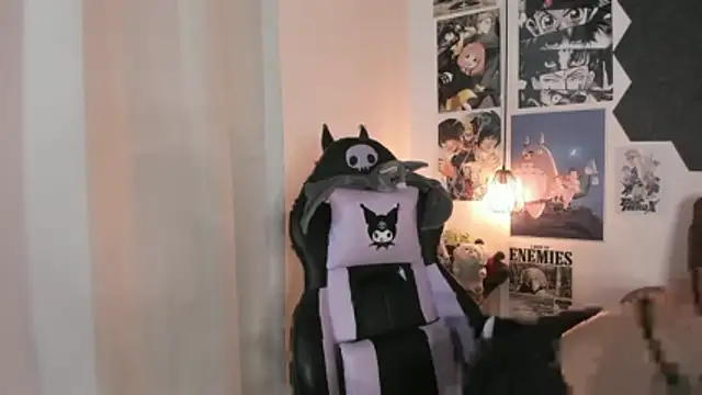 AdelineJhones online show from February 22, 3:07 am