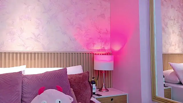 AdelineJhones online show from March 10, 9:53 pm