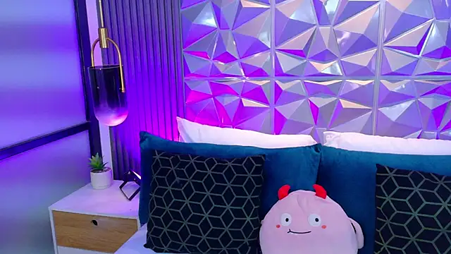 AdelineJhones online show from June 14, 2:52 pm