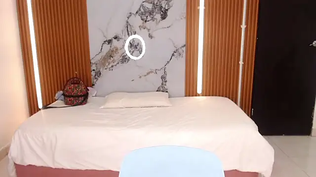 rosselyn  online show from October 28, 7:38 pm