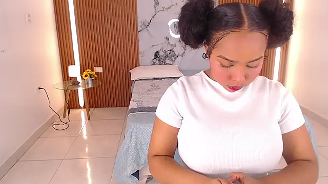 rosselyn  online show from March 7, 12:02 pm