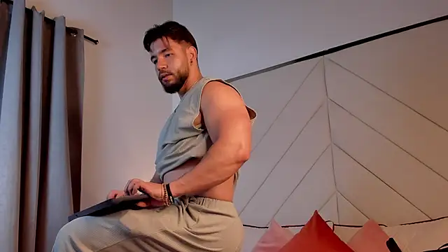 JACKSON STIFLER online show from April 16, 3:13 pm