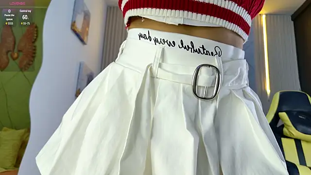 Snapshot of Sara_swift9 chatting on February 6, 8:12 pm Sara swift9 online show from February 6, 8:12 pm