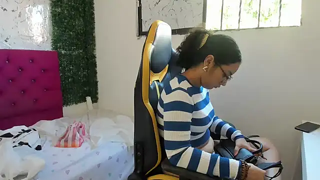 emily stars1 online show from January 7, 2:19 pm