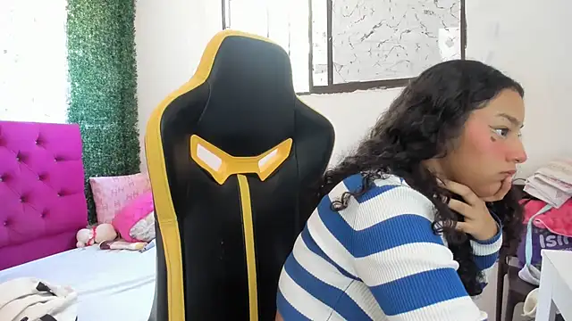 emily stars1 online show from January 19, 4:11 pm