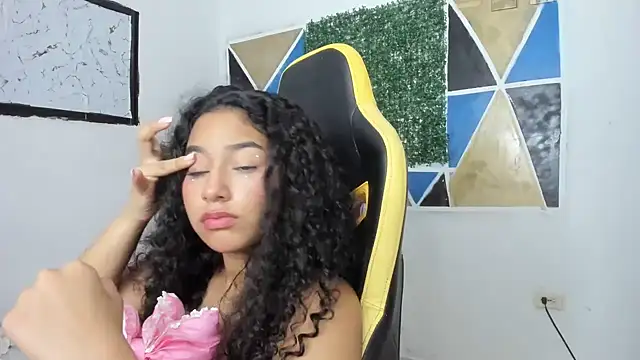 emily stars1 online show from February 19, 10:33 am