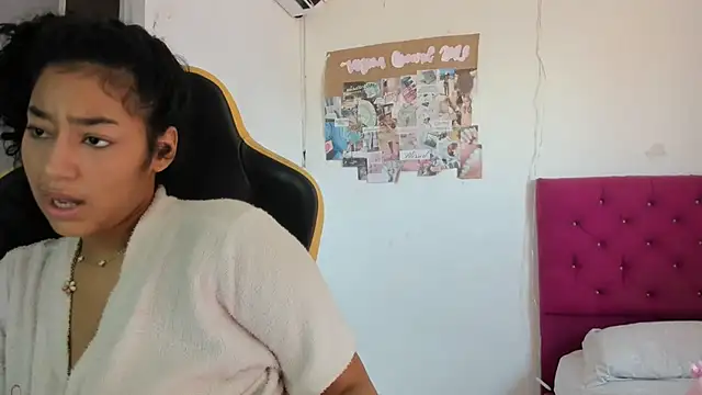 emily stars1 online show from April 2, 6:49 pm